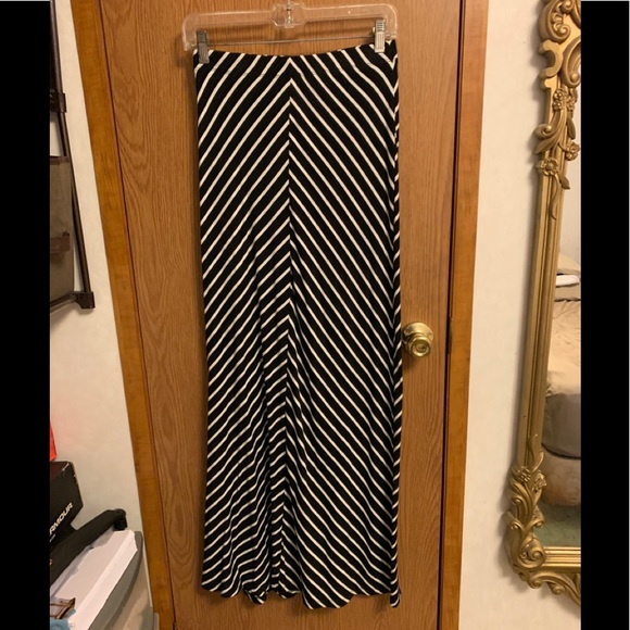 10 skirt Different size $20 each - Picture 5 of 10